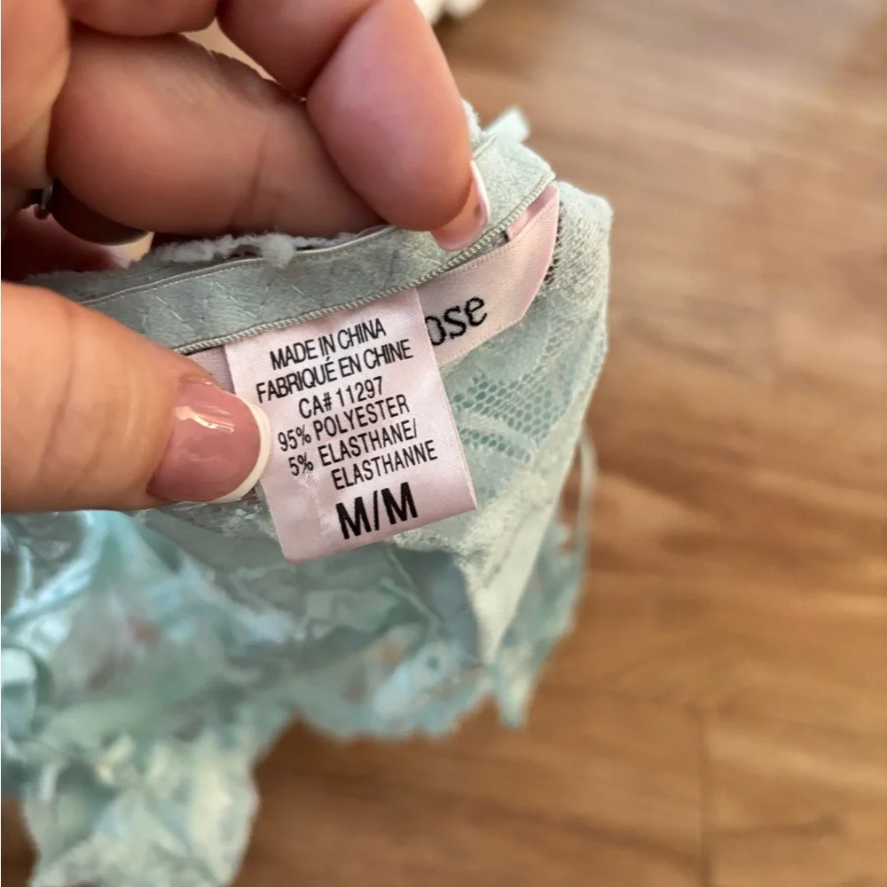 La Vie En Rose Lace Bralette in Light green - Picture 3 of 3